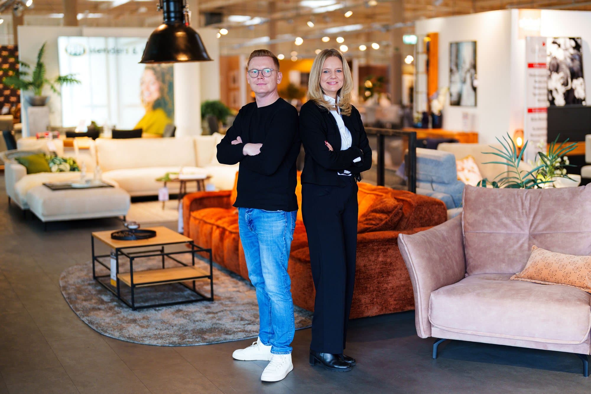 Wohnliches Sofa-Milieu bei Der Wohnfuchs