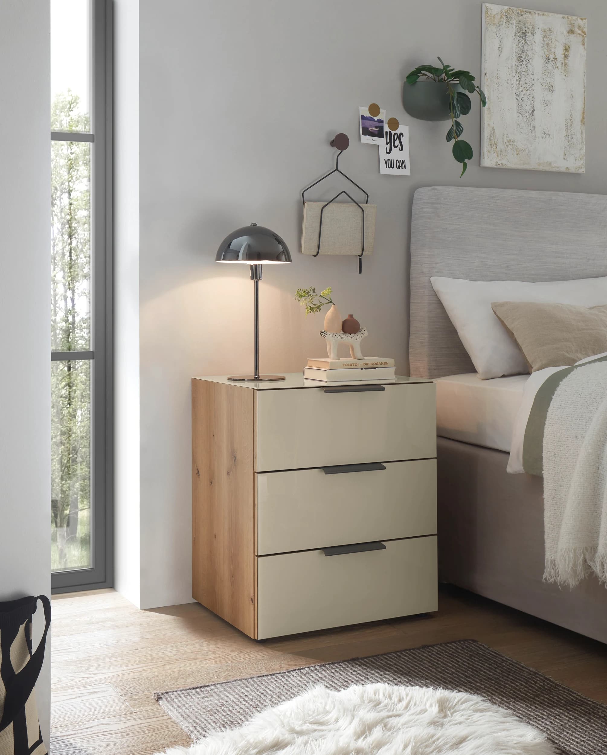 Nachtschrank - Bianco-Eiche-Nachbildung, Glas Champagner