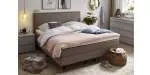 8d130d71189ef3e2b5f17705bb0fc538a9ac845a Global boxspringbett valencia stoff mauve milieubild