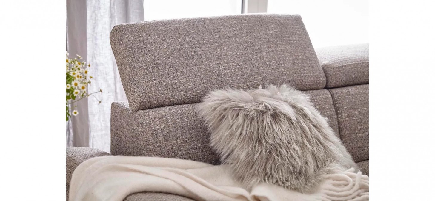 52134983e330905b61dde56b0639233042c5b60c natura 3 sitzer sofa hudson stoff hellgrau detailbild 5