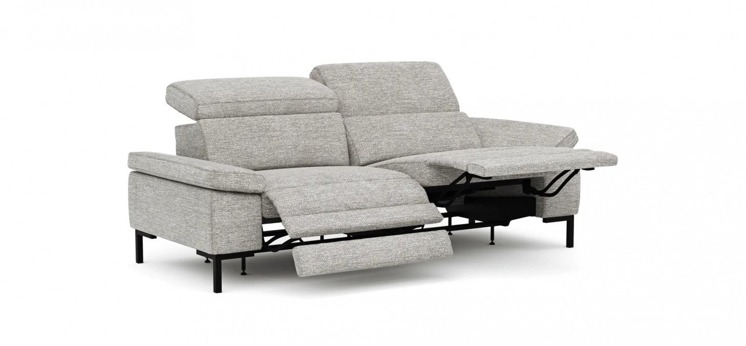 803e8ca4e89bee54c19ca0c213ea5e378e707a97 na Sofa Hudson liver freisteller 4 104751