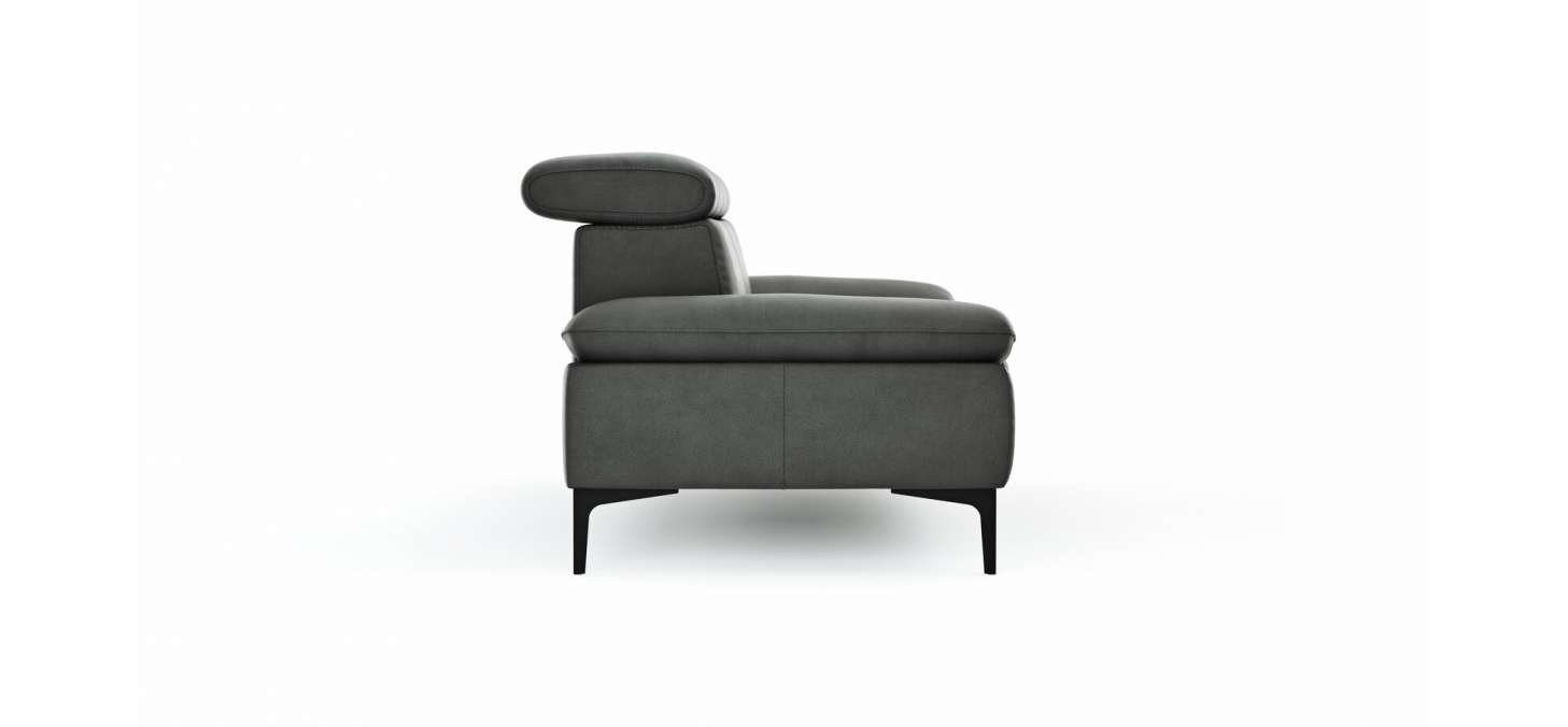 333f41ba8d397542152a0889980bb7d2ca1362d1 Global Family Sofa Felipa freisteller 1 105134