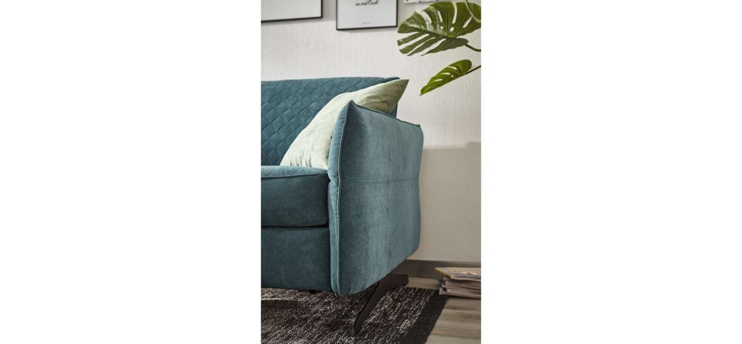 4391db76e275c1d9fe06235b57b4cb67590fc46c Global schlafsofa melida schlaffunktion stoff smaragd detailbild