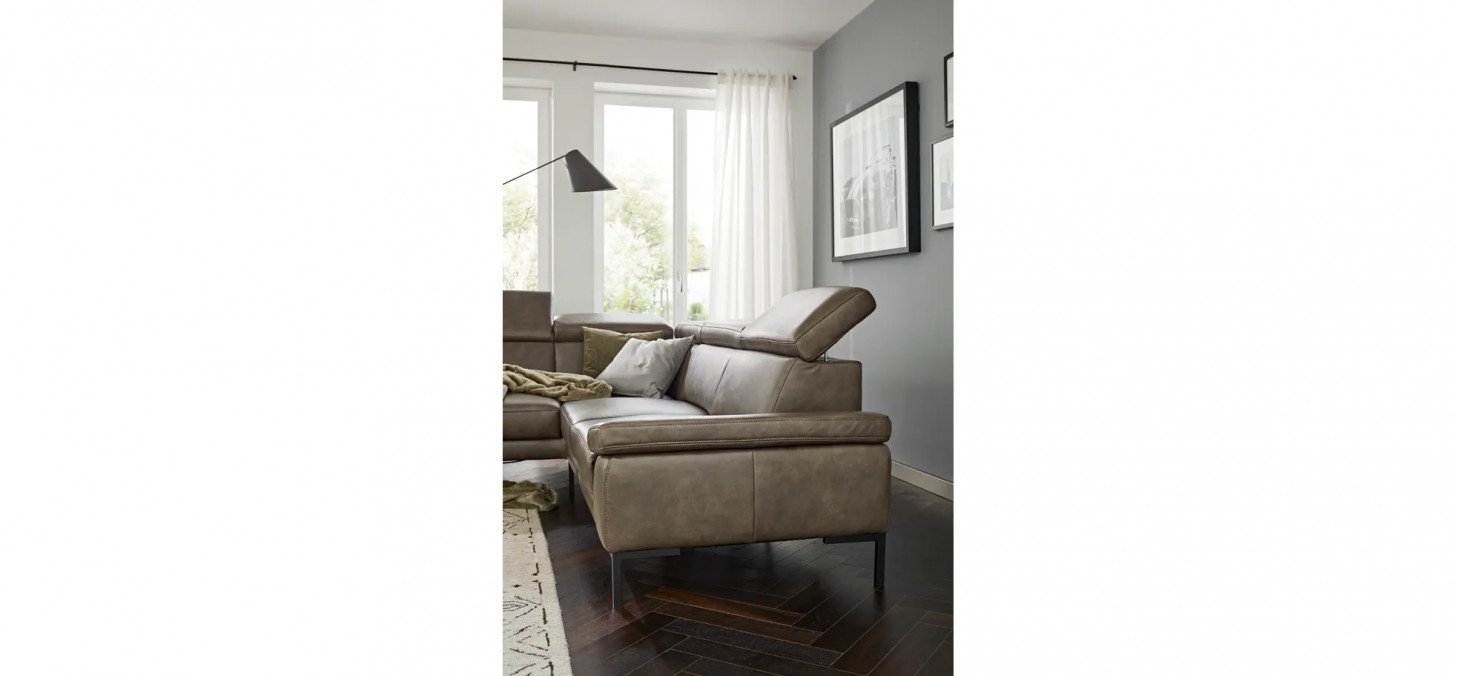 3f87d4af3ecd0564cada5168a586e4176a6b69a5 natura ecksofa hudson leder braungruen detailbild 1