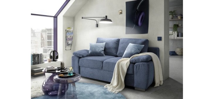 dd57869664dfc6401041e8f19e535894f9868284 Sofa EMIEL blau Milieubild 1