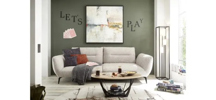 24a1471b08fd68f0f6b962356e87a79a60159bdd Sofa PAYTON Hellgrau CT MARISA Milieubild 1