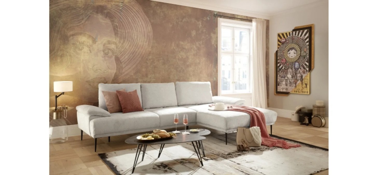 1d78c947e64d181ccbc02b63f8813c3602f5d026 Ecksofa ENRIK hellgrau Couchtisch MARICA Milieu 1