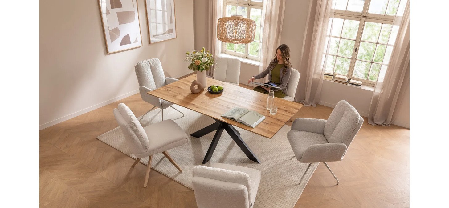 d05fd24b6d1f3a002e9b28687cc01017401701e2 0061 na 25 Esstisch Liora Wildeiche Stuhl Evania MA 004